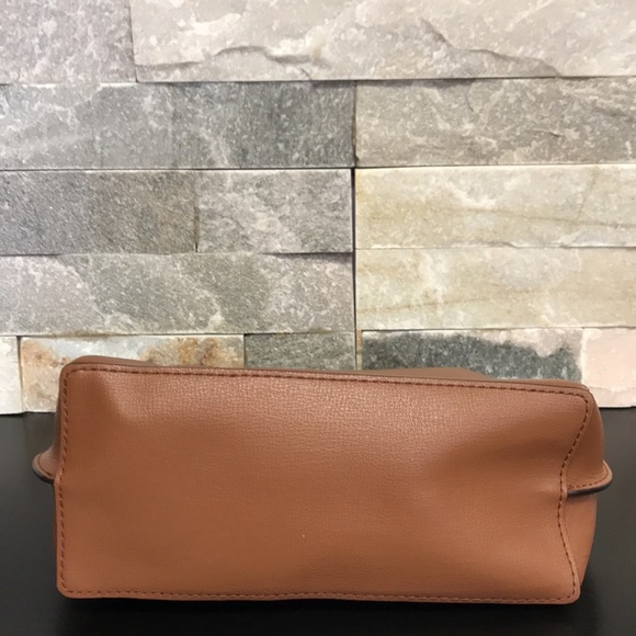 🎁Michael Kors Rochelle MD Messenger Leather Bag - Picture 7 of 8